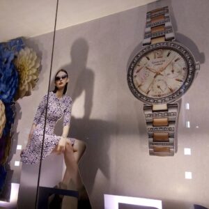 Mall Window Display (8)